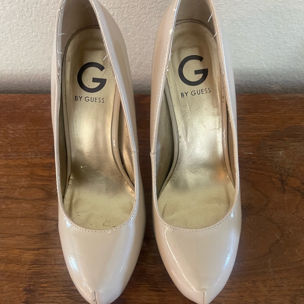 Guess Cream Patent Leather Heels